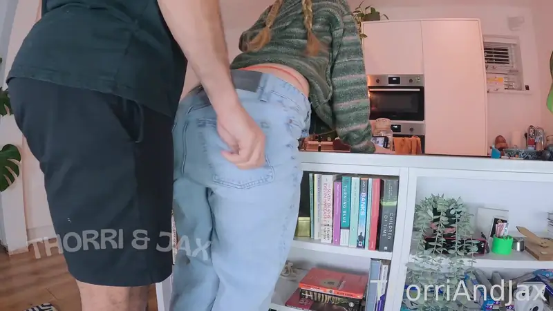 Thorri's Anal Adventure: Masturbating with Anal Beads & Rimming