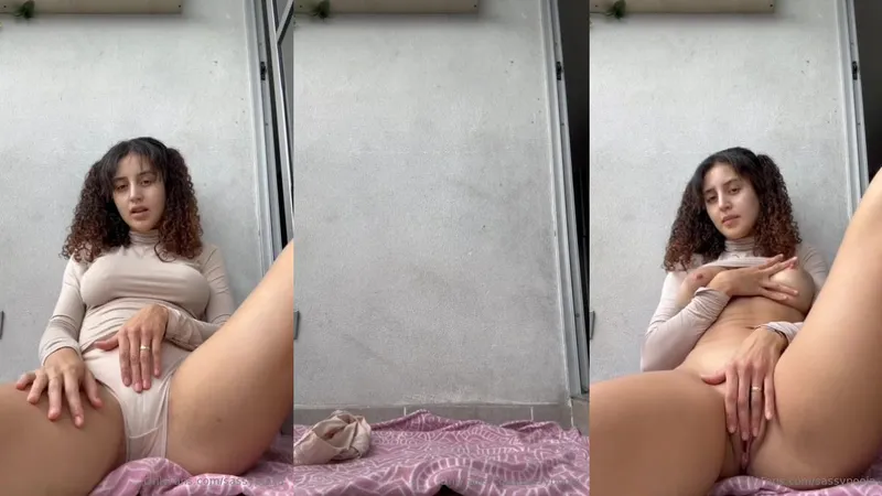 Sassy Pooja's Pussy Fingering Session