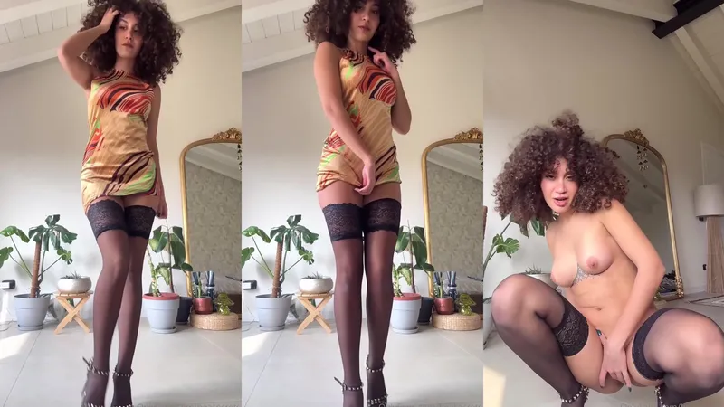 Beatrice Segreti Rubs Her Pussy