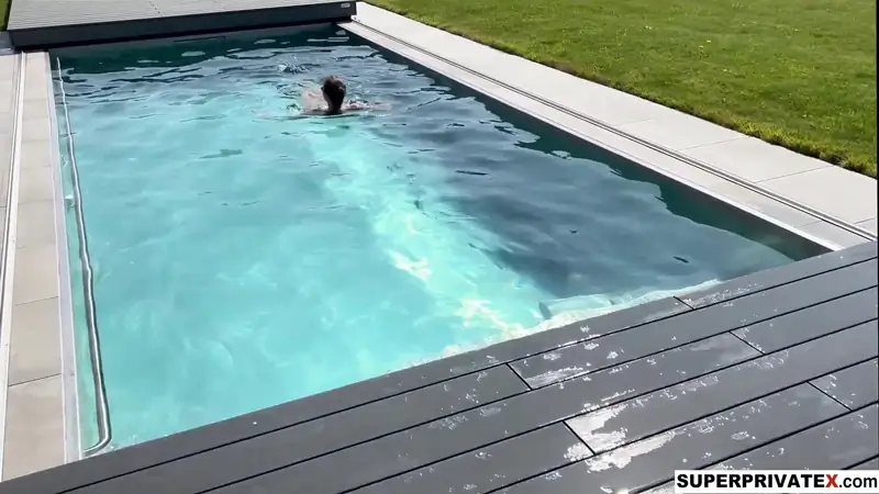 Stacycruz_xxx gets pounded by the pool like a pro!