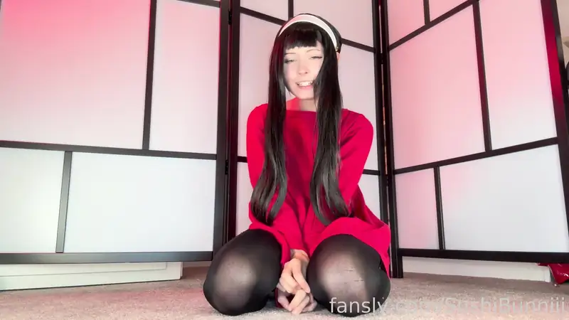 Sushibunniii Masturbates In Yor Forger Cosplay