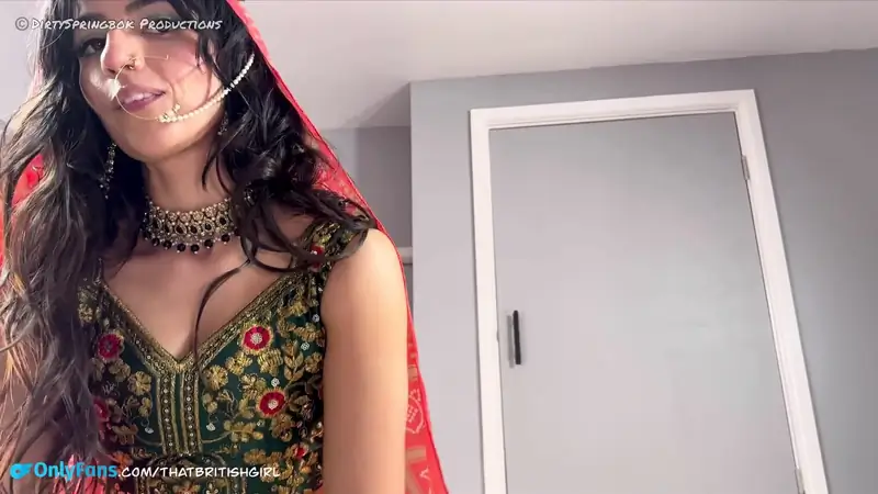 Aaliyah Yasin Strokes Her Man's Cock With Her Feet & Rides It