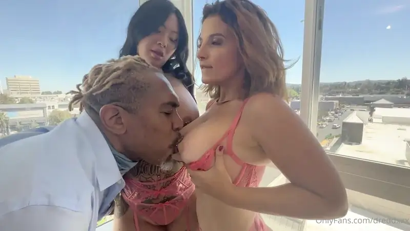 Laserena69 And Connie Perignon Threesome With Dredd