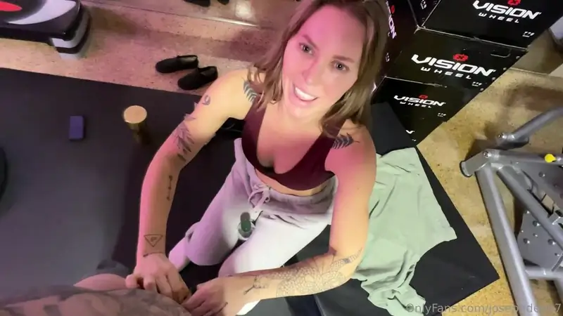 Nicole Aniston Fucks Her Gym Trainer