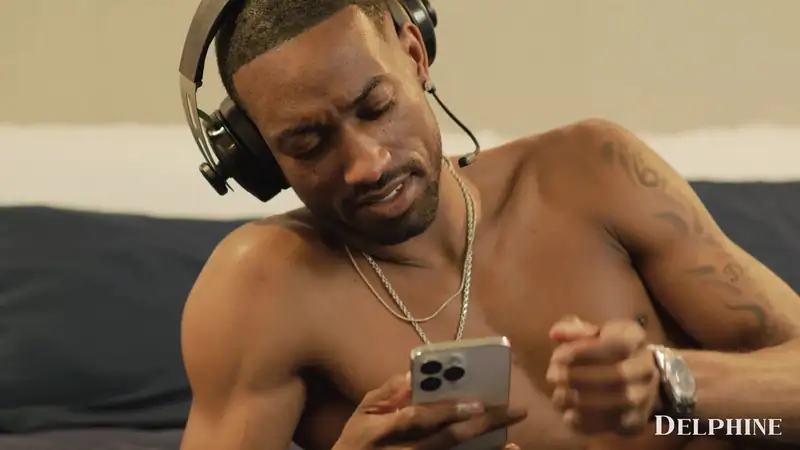 Gamer girl Laney Grey fucks a black cock in steamy sex tape