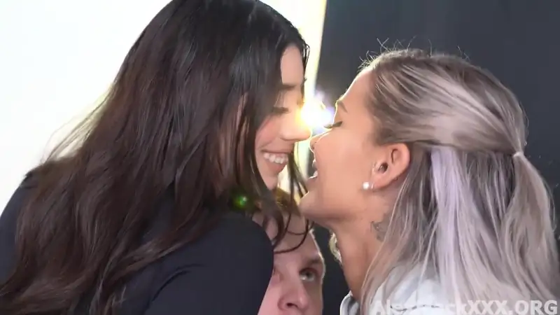 Violet Myers & Hayley Davies share a lucky guy & get their pussies licked
