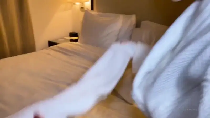 Violet Star New Fucks The Hotel Waiter