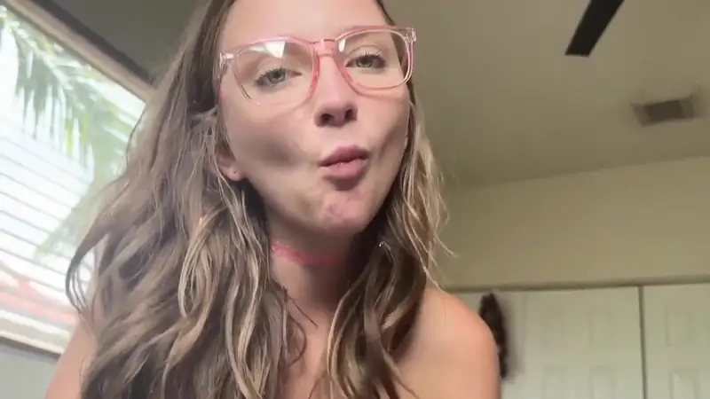 Macy Meadows Enjoys Penetration In Bed