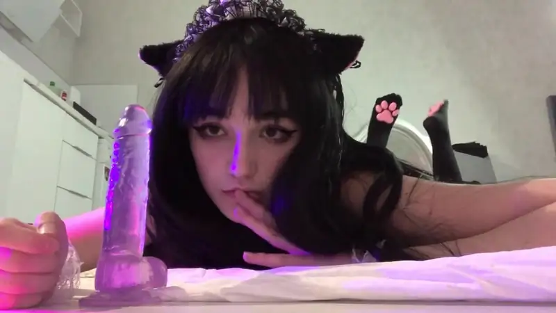 Shawty_shawaww As A Maid Plays With Her Dildo