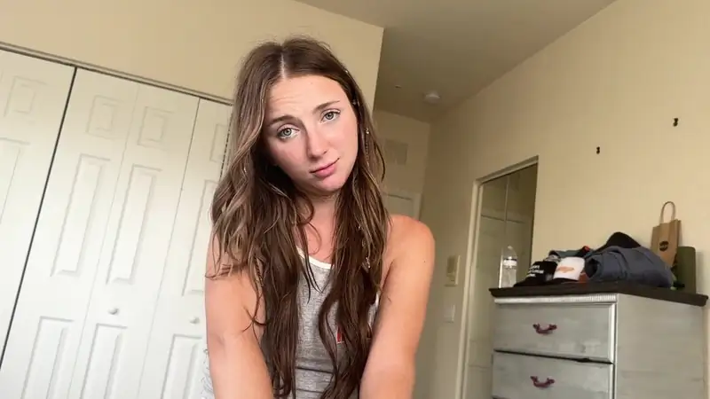 Macy Meadows Rides A Cock In Reverse Cowgirl