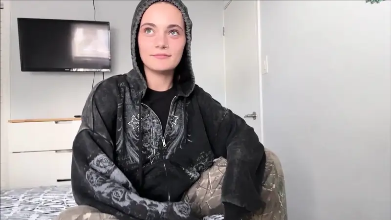 Teen Juniper Ren Gets A Hard Fuck And A Cumshot In Her Mouth