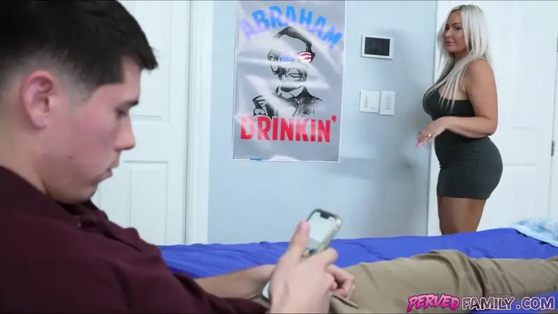 Busty MILF Callie Brooks Bangs Her Stepson